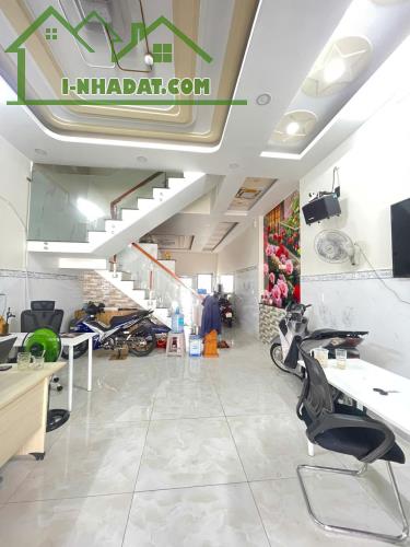 CHỈ 9.9 TỶ - NHÀ 3 TẦNG HẺM XE HƠI PHAN VĂN HỚN Q12 THU 16TR/THÁNG
