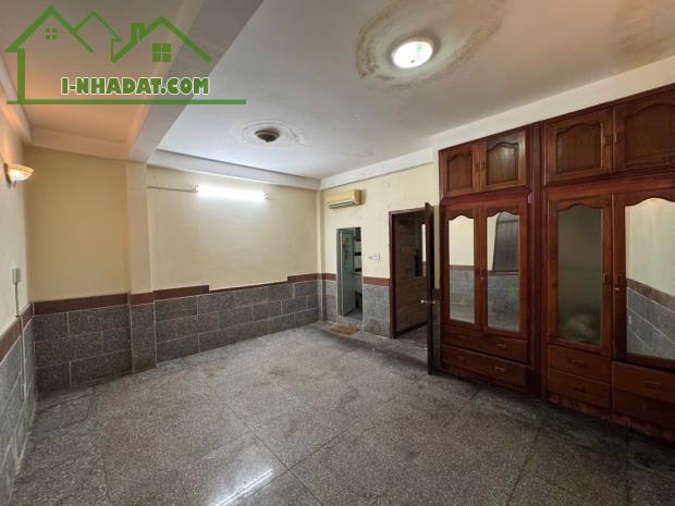 ĐIỆN BIÊN PHỦ👉 NHÀ CŨ PHÙ HỢP XÂY MỚI. 6 x 10, XH CÁCH VÀI BƯỚC 👉 12tỷ8, DAKAO QUẬN 1 - 2