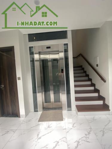 ⚜️ Nhà VIP Hoàng Cầu, Lô góc, Ngõ to như phố, 100m2 5T Thang máy, MT 18m, Chỉ 38 Tỷ ⚜️ - 3