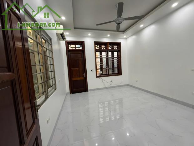 NHÀ PHƯƠNG LIỆT 59M2*5T, Ô TÔ TRÁNH, BẢO VỆ Ở ĐẦU NGÕ