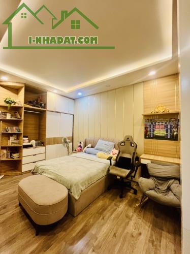 Bán Biệt Thự Mini 159 m2, 3 tầng, đường N10, P. Phú Hữu, Q.9, 159m², giá 23 tỷ - 4