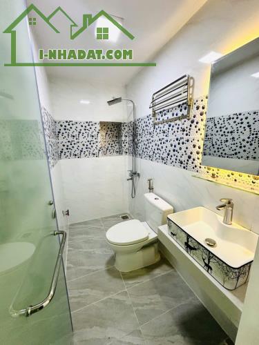 BÁN NHÀ CHÍNH CHỦ - NHÀ MỚI - 5 TẦNG BTCT - HXH - 5PN 6WC - NGUYỄN THƯỢNG HỀN - P5 BÌNH - 2