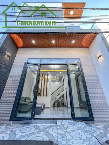 BÁN NHÀ 1TRỆT 1LẤU 2PHÒNG NGỦ RỘNG RÃI