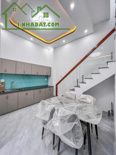 BÁN NHÀ 1TRỆT 1LẤU 2PHÒNG NGỦ RỘNG RÃI - 3