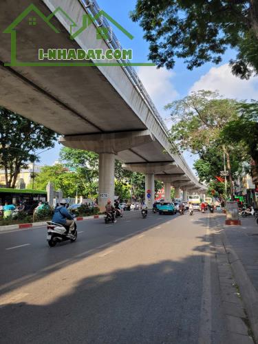 BÁN GẤP NHÀ ĐẤT: Đường Cầu giấy, Quận Cầu giấy 8x8 mặt tiền 75m2, lô góc xây CCMN. - 2