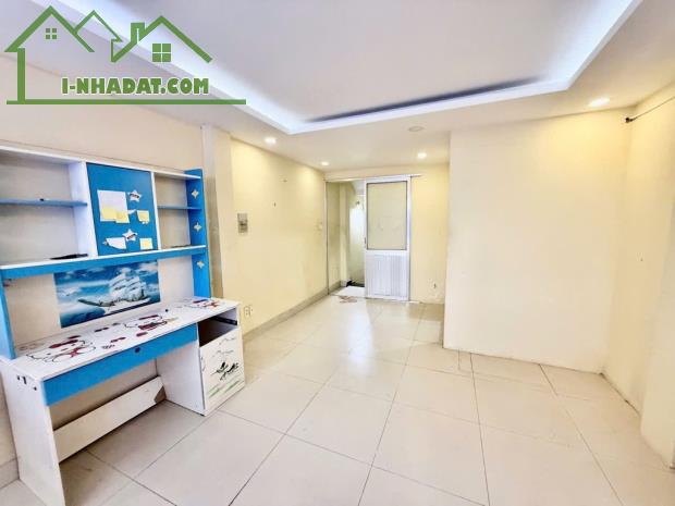 💥 Chỉ 5,95 tỷ nhà nở hậu 5T BTCT dòng tiền 18 tr/ tháng giá TL - Nhà bán Bình Thạnh - 2