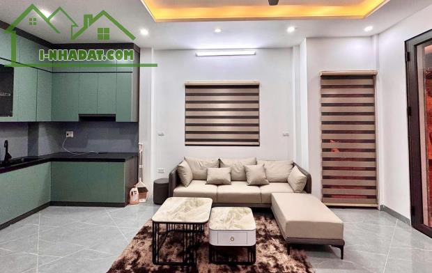 BÁN NHÀ 5 TẦNG, 3 PHÒNG NGỦ, PHỐ MINH KHAI - HÀ NỘI - GIÁ HỜ 6 TỶ HƠN - SỔ ĐỎ CHÍNH CHỦ - 2