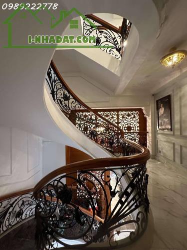 SIÊU PHẨM ĐẸP BÀU CÁT, ÔTÔ NGỦ BÊN TRONG, 5x22M, 5 TẦNG, THANG MÁY, NỞ HẬU, NỘI THẤT CAO - 2