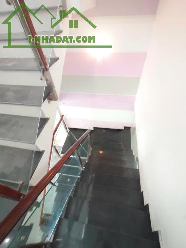 GIA ĐÌNH TÔI CẦN BÁN GẤP CĂN NHÀ PHỐ MẶT TIỀN ĐƯỜNG KINH DOANH MUA BÁN ĐƯỢC - 1