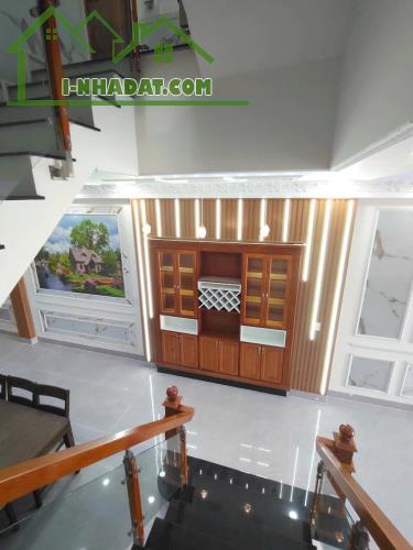 GIA ĐÌNH TÔI CẦN BÁN GẤP CĂN NHÀ PHỐ MẶT TIỀN ĐƯỜNG KINH DOANH MUA BÁN ĐƯỢC - 2