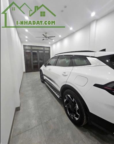 Bán nhà phân lô Đền Lừ-45m2, xây 6 tầng, thang máy. Giá thương lượng - 2