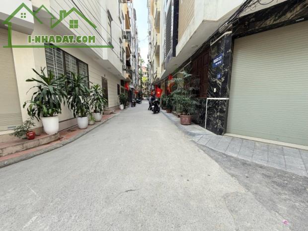 Nhà Phạm Thận Duật, Cầu Giấy. 55mx5; MT 4m; Giá 17.8 tỷ  SIÊU PHẨM - PHÂN LÔ - Ô TÔ TRÁNH