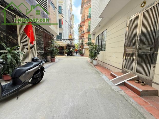 Nhà Phạm Thận Duật, Cầu Giấy. 55mx5; MT 4m; Giá 17.8 tỷ  SIÊU PHẨM - PHÂN LÔ - Ô TÔ TRÁNH - 3