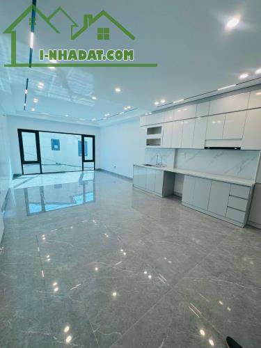 Bán Nhà Siêu Đẹp Phố Ngọc Thụy Long Biên - 47m2 - Thang Máy Gara Ô Tô - hơn 12 tỷ - 1