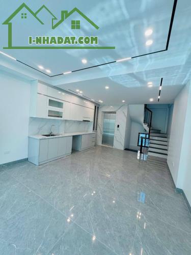 Bán Nhà Siêu Đẹp Phố Ngọc Thụy Long Biên - 47m2 - Thang Máy Gara Ô Tô - hơn 12 tỷ - 2