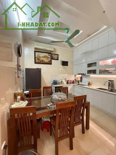 Bán nhà riêng 5 tầng chính chủ Trần Hữu Tước ôtô đỗ giá 12.5 tỷ - 2