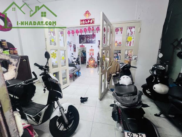BÁN NHÀ HẺM XE HƠI UNG VĂN KHIÊM, PHƯỜNG 25, QUẬN BÌNH THẠNH – DT 89M2, NGANG 5.7M – NHÀ C - 2