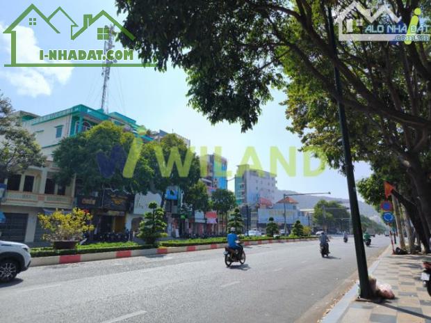 Bán Nhà Mặt Tiền Lê Hồng Phong, Phường 3, Diện tích – 92.5m², 1 trệt 5 lầu Giá 21 Tỷ