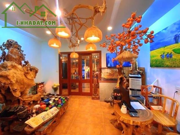 Giảng Võ, Khu quan chức, Lô góc Oto tránh, Vỉa hè KD. 134m2x5t, MT 8.4m. 85tỷ!