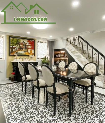 BÁN NHÀ PHÂN LÔ HOÀNG QUỐC VIỆT, LÔ GÓC 6T THOÁNG, VỈA HÈ, ÔTÔ TRÁNH, 43M2 HƠN 14 TỶ - 1