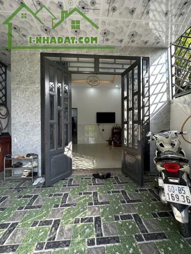 Bán nhà đẹp, sổ riêng gần KDC Tân Phong, đường 6m thông chỉ 2tỷ350