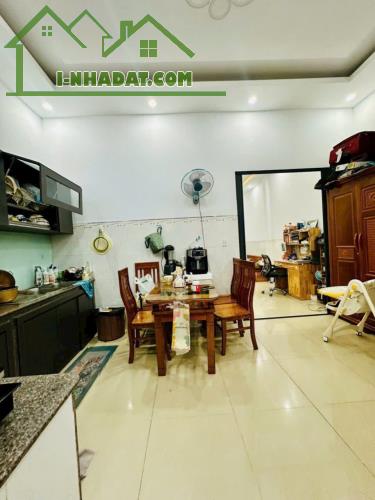 Bán nhà đẹp, sổ riêng gần KDC Tân Phong, đường 6m thông chỉ 2tỷ350 - 3