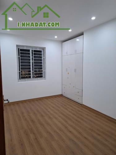 Bán chung cư Ruby CT1 Việt Hưng-Long Biên-70m 2n2wc-sẵn sổ giao dich-giá 3.4 (TL) - 3