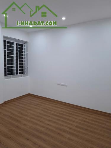 Bán chung cư Ruby CT1 Việt Hưng-Long Biên-70m 2n2wc-sẵn sổ giao dich-giá 3.4 (TL) - 4