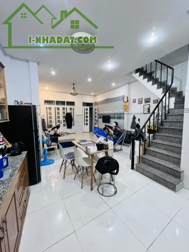 Bán nhà quận 8 ngang khủng 6m hoàn công đủ - 3