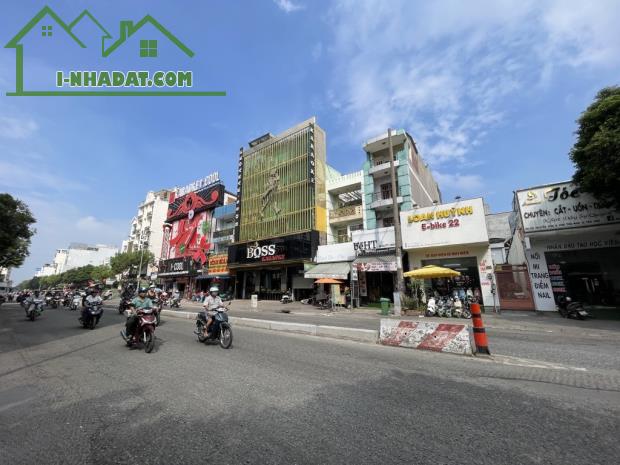 BÁN NHÀ GÓC 2 MẶT TIỀN – PHÚ LÂM – Ở NGAY, KINH DOANH ĐỈNH!