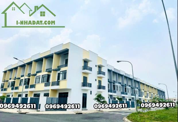 “Sang Tay Lỗ Vốn – Bán Nhanh Nhà Phố Mới, Vị Trí Đẹp”