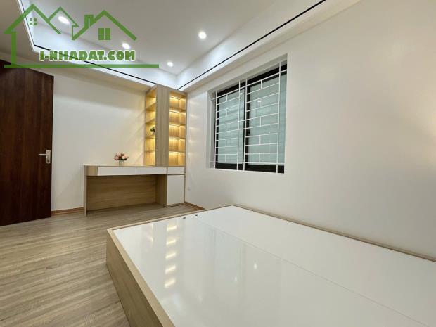 Bán căn hộ tòa cc tòa OCT2 ĐN2 Bắc Linh Đàm, nhà đẹp, full nt, view hồ, 80m, 3 ngủ, sddcc, - 2