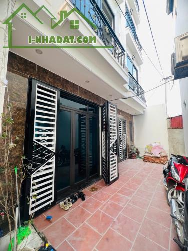 Bán nhà 50m2 12 tỷ Dương Quảng Hàm, Nguyễn Khánh Toàn