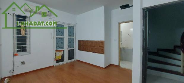 NHÀ 5 TẦNG ,NGÕ XUÂN LA ,40M ,ĐƯỜNG THÔNG NGÕ THOÁNG :GIA 9 TỶ - 4