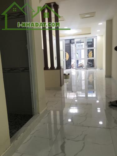 Ô TÔ 7 CHỖ ĐỖ CỬA - CÁCH MẶT TIỀN 20M - BÙI MINH TRỰC P6 QUẬN 8 - 50M2 - NHỈNH 5 TỶ - 4