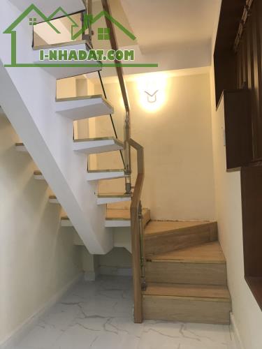 Ô TÔ 7 CHỖ ĐỖ CỬA - CÁCH MẶT TIỀN 20M - BÙI MINH TRỰC P6 QUẬN 8 - 50M2 - NHỈNH 5 TỶ - 5