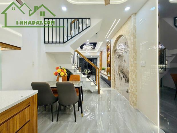 BÁN NHÀ ĐẸP - GẦN CV LÀNG HOA - GÒ VẤP - 40M2 - GIÁ 4.45 tỷ - 4