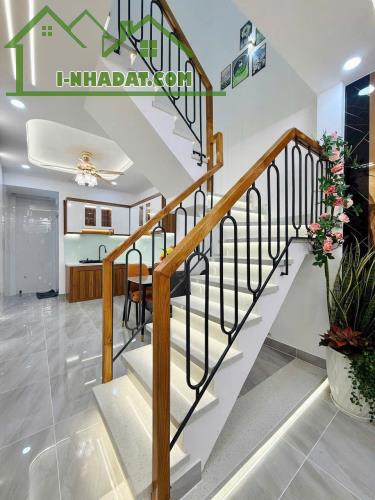 BÁN NHÀ ĐẸP - GẦN CV LÀNG HOA - GÒ VẤP - 40M2 - GIÁ 4.45 tỷ - 5