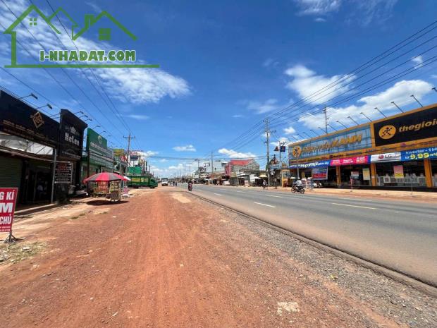 CẦN SANG NHANH 1015M2 Ở THỊ XÃ NGAY CHỢ ĐI VÀO 500M DÂN ĐÔNG Ở LIỀN. GIÁ 190 TR - 2