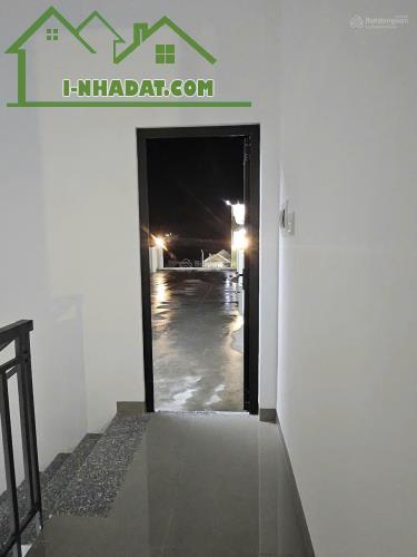 Cho Thuê Nhà 1 Trệt 2lầu Mới 100%, 88m2 (Dtsd=352m2)- Mặt Tiền Nguyễn Văn Cừ - 1