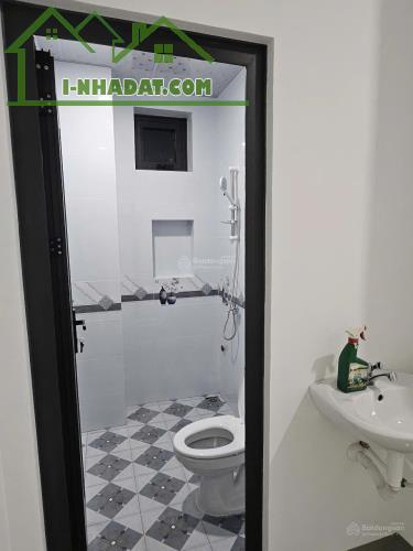 Cho Thuê Nhà 1 Trệt 2lầu Mới 100%, 88m2 (Dtsd=352m2)- Mặt Tiền Nguyễn Văn Cừ - 2