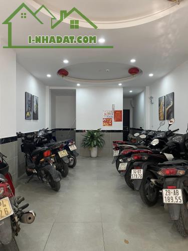 BÁN CHUNG CƯ MINI ĐỐNG ĐA, GẦN MẶT PHỐ ĐƯỜNG ÔTÔ THÔNG, 7 TẦNG THANG MÁY 11 PHÒNG KHÉP KÍN