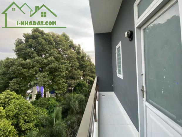 CẦN TRẢ NỢ NH BÁN GẤP NHÀ ĐẸP-HẺM XE HƠI THÔNG-CÁCH MT QUANG TRUNG P11 GV 40M - 1