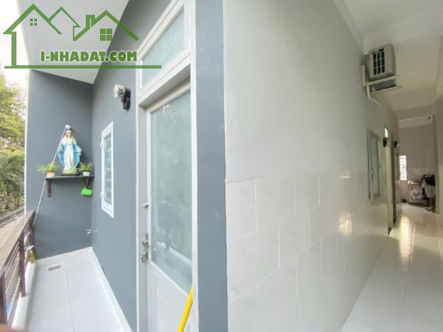 CẦN TRẢ NỢ NH BÁN GẤP NHÀ ĐẸP-HẺM XE HƠI THÔNG-CÁCH MT QUANG TRUNG P11 GV 40M - 2