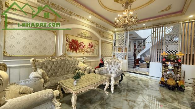 Bán nhà 3 TẦNG MỚI, 5,5M x 44M, FULL nội thất Tân cổ điển, chỉ 10 tỷ tl. - 1