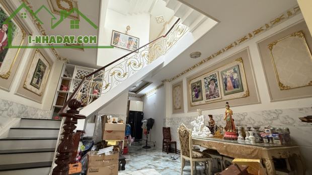 Bán nhà 3 TẦNG MỚI, 5,5M x 44M, FULL nội thất Tân cổ điển, chỉ 10 tỷ tl. - 3