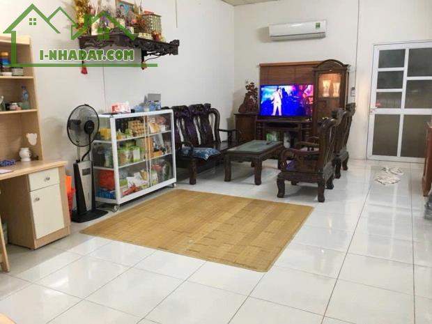 CHÍNH CHỦ GỬI BÁN NHÀ MỸ ĐÌNH -NHỈNH 2 Tỷ  mt4,2m