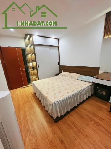 Bán căn hộ Chung Cư CT36B, View Hồ. 2 Ngủ mới đẹp, DT68m2. Giá 4.5 Tỷ - 4