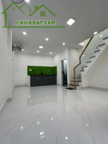 NGUYỄN THÁI SƠN SÁT EMART, GẦN ĐH VĂN LANG - DTSD 50M2 - 1T1L 2PN NHÀ MƠI Ở NGAY - Chỉ 2.X - 2