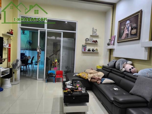🏠 BÁN NHÀ NGỌC LÂM – LONG BIÊN - 3 TẦNG – 3 NGỦ – 35M² - MT 4M – GIÁ 5,2 TỶ